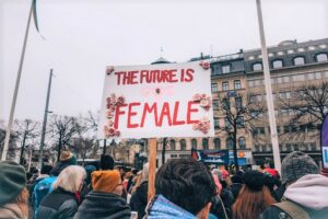 what is feminist therapy