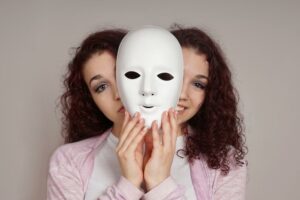 Common signs of bipolar disorder