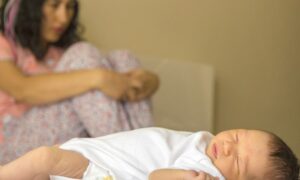 Postpartum Blues: What Is It, Signs and Managing It